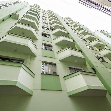 Apartamento Quadra Mar บัลเนอาริโอ กังโบริว ภายนอก รูปภาพ